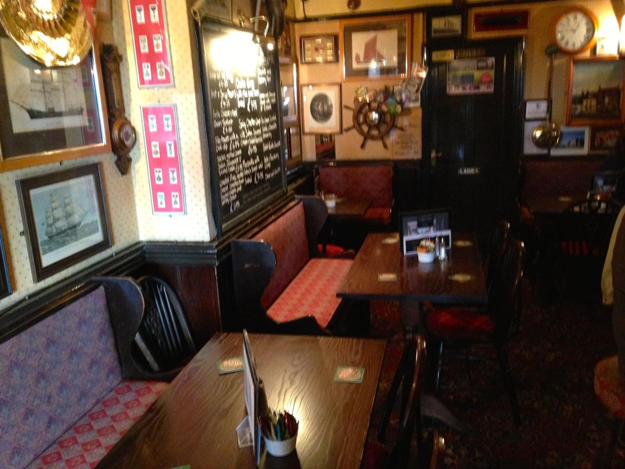 Bed and Breakfast The Kings Head Deal Exterior foto
