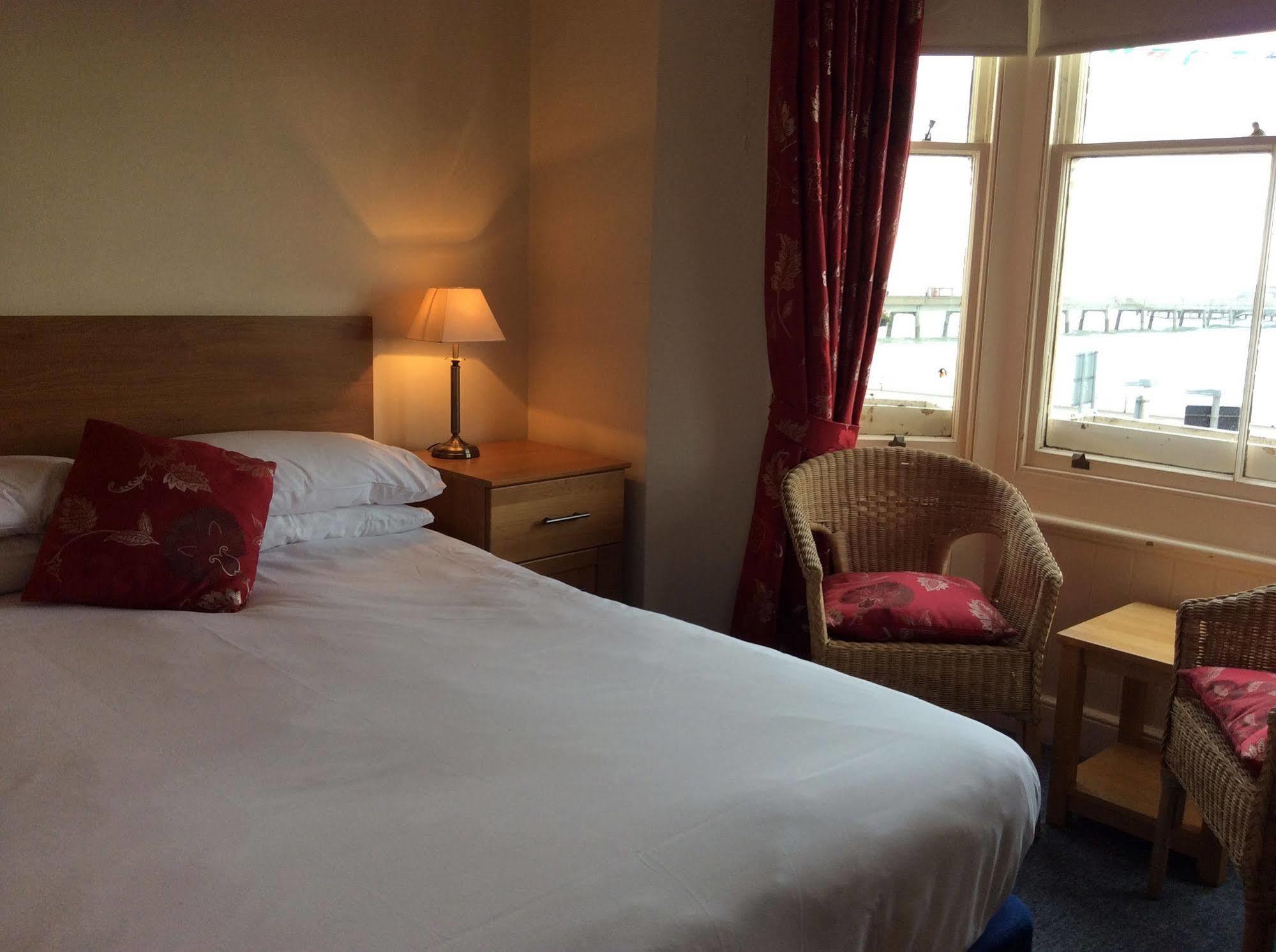 Bed and Breakfast The Kings Head Deal Exterior foto
